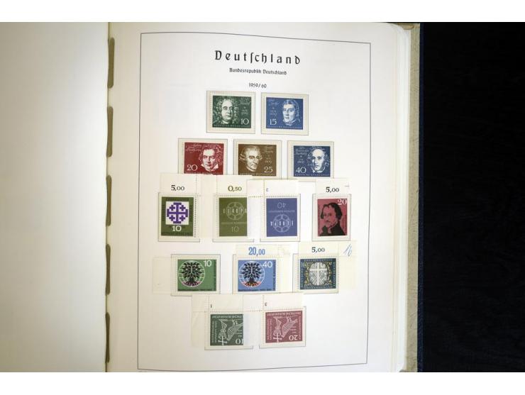 1949/90, postfrisch, in den Hauptnummern weit überkomplette Sammlung, dabei fast alle Werte aus Bogenecke, dabei u.a. Mi.-Nr.