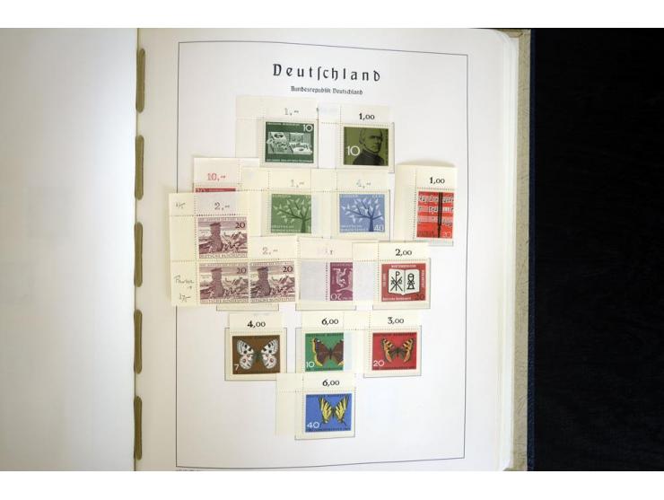 1949/90, postfrisch, in den Hauptnummern weit überkomplette Sammlung, dabei fast alle Werte aus Bogenecke, dabei u.a. Mi.-Nr.