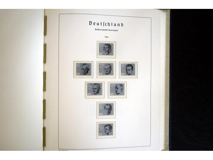 1949/90, postfrisch, in den Hauptnummern weit überkomplette Sammlung, dabei fast alle Werte aus Bogenecke, dabei u.a. Mi.-Nr.