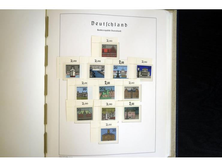 1949/90, postfrisch, in den Hauptnummern weit überkomplette Sammlung, dabei fast alle Werte aus Bogenecke, dabei u.a. Mi.-Nr.