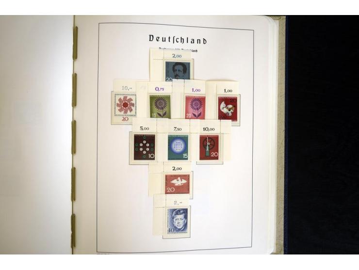 1949/90, postfrisch, in den Hauptnummern weit überkomplette Sammlung, dabei fast alle Werte aus Bogenecke, dabei u.a. Mi.-Nr.