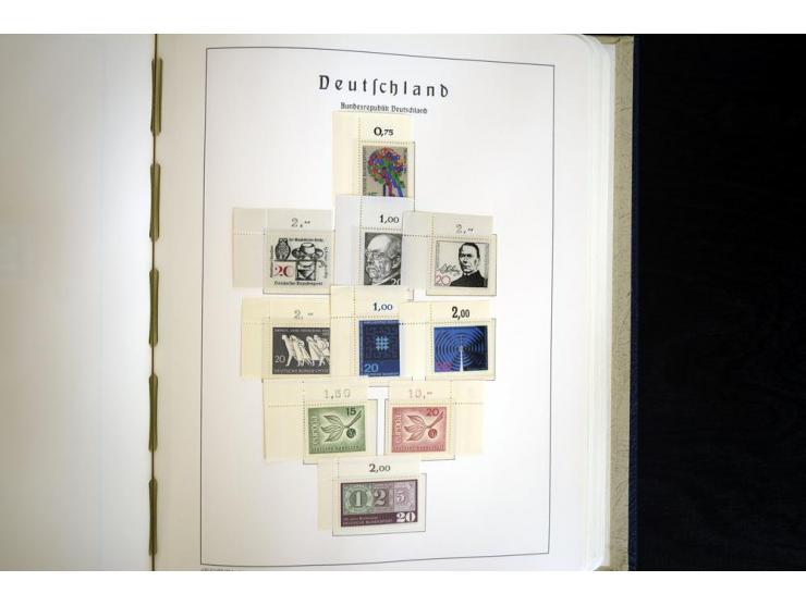 1949/90, postfrisch, in den Hauptnummern weit überkomplette Sammlung, dabei fast alle Werte aus Bogenecke, dabei u.a. Mi.-Nr.