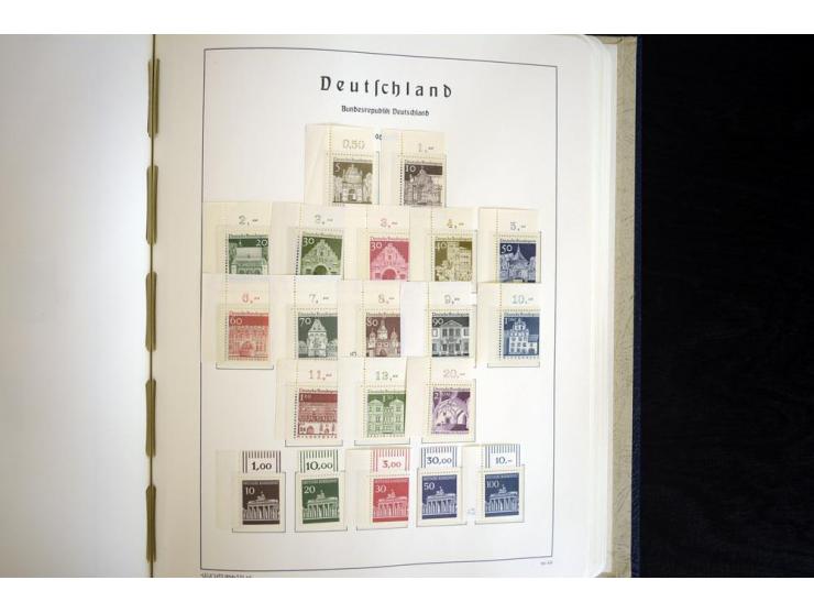 1949/90, postfrisch, in den Hauptnummern weit überkomplette Sammlung, dabei fast alle Werte aus Bogenecke, dabei u.a. Mi.-Nr.