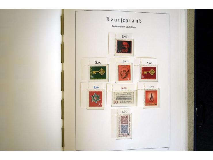 1949/90, postfrisch, in den Hauptnummern weit überkomplette Sammlung, dabei fast alle Werte aus Bogenecke, dabei u.a. Mi.-Nr.