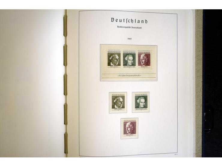 1949/90, postfrisch, in den Hauptnummern weit überkomplette Sammlung, dabei fast alle Werte aus Bogenecke, dabei u.a. Mi.-Nr.