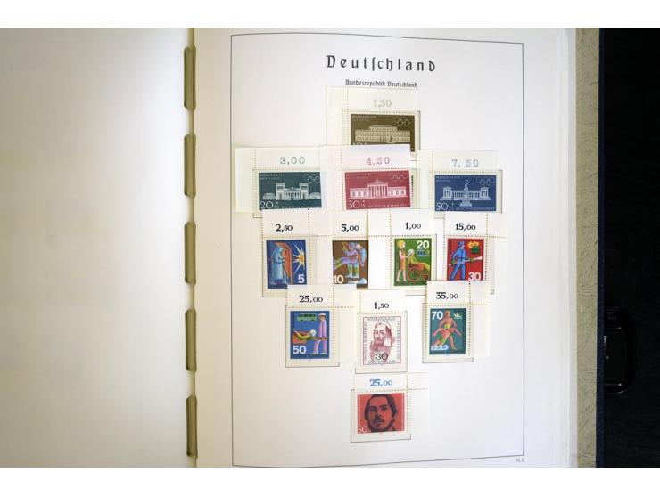 1949/90, postfrisch, in den Hauptnummern weit überkomplette Sammlung, dabei fast alle Werte aus Bogenecke, dabei u.a. Mi.-Nr.