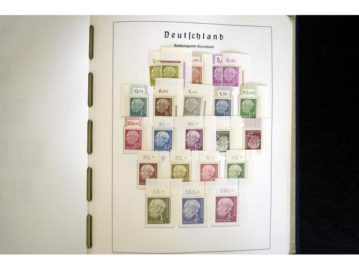 1949/90, postfrisch, in den Hauptnummern weit überkomplette Sammlung, dabei fast alle Werte aus Bogenecke, dabei u.a. Mi.-Nr.