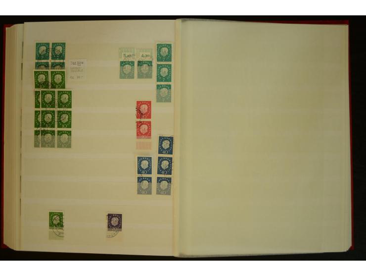1951/66, postfrische, ungebrauchte und gestempelte Sammlung der Dauermarken, dabei Paare, 4er-Blocks, Zusammendrucke etc. mit