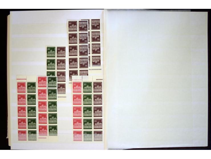 1951/66, postfrische, ungebrauchte und gestempelte Sammlung der Dauermarken, dabei Paare, 4er-Blocks, Zusammendrucke etc. mit