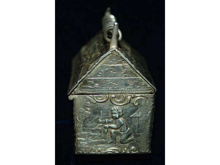 Silberne Briefmarkendose in figuraler Ausführung als Englisches Cottage, Punzmarken möglicherweise von William Moering, um 19