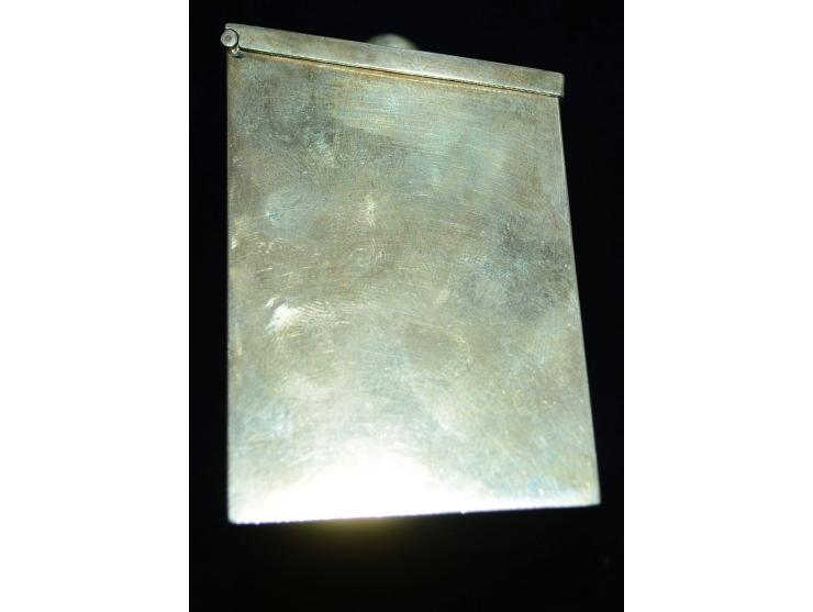 Russisches Silber, Briefmarkendose in Form eines Briefkasten, um 1900. Deckelaufsatz der Dose lässt sich öffnen, wohl zur Lag