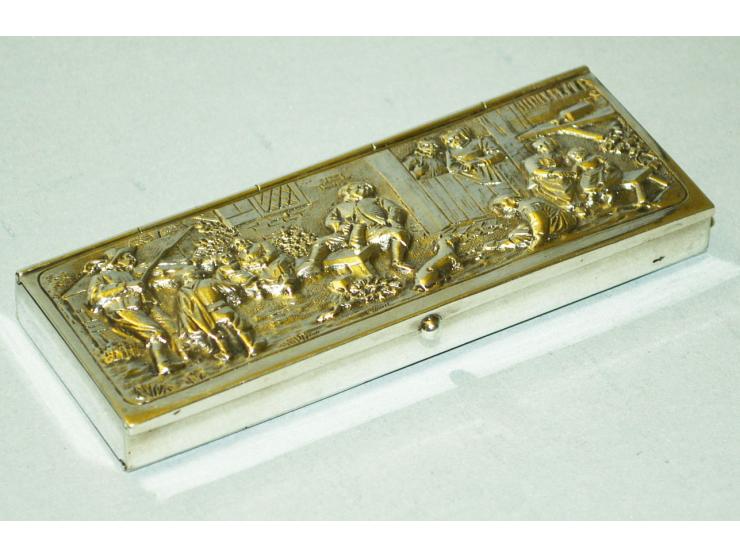 Niederländisches Silber, Briefmarkendose mit zwei Fächer ober- und unterseitig mit jeweils vier Briefmarkenfächern. Der Decke