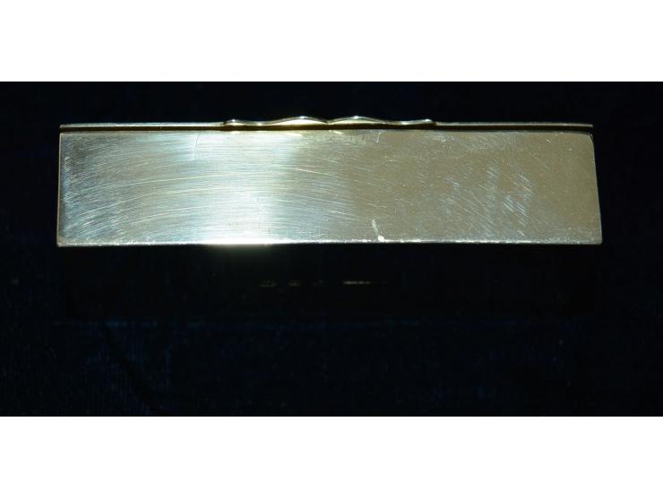 Englisches Silber, Briefmarkendose mit drei Briefmarkenfächern, Keltisches Kreuz auf Deckel, Punzmarken Stockes & Ireland, Bi