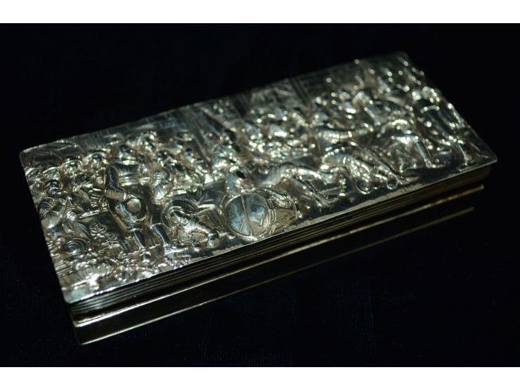 Niederländisches Silber, Briefmarkendose mir fünf Briefmarkenfächern. Der Deckel zeigt eine aus getriebenem Silber hergestell