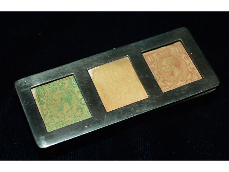 Sterling Silber, kleine Briefmarkendose mit im Deckel eingesetzten Glasscheibchen. Die Briefmarkendose hat drei Briefmarkenfä
