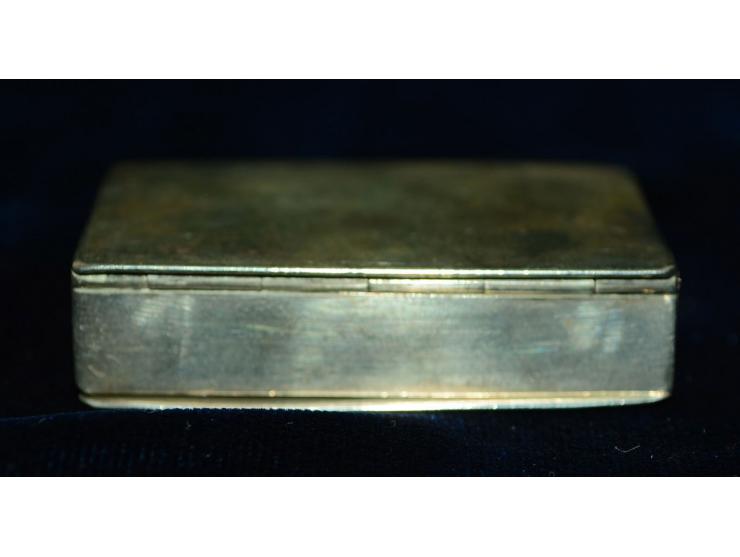 Sterling Silber, kleine Briefmarkendose, wohl Ende 19. Jhd.. Die Dose verfügt über vier Briefmarkenfächer, zwei ober- und zwe