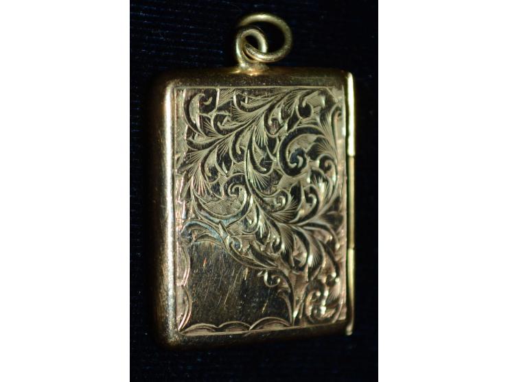 Gold-Briefmarkendose in Form eines Briefes, reich ziseliert, Chester Puntzmarke, 9 Karat Gold, ein Briefmarkenfach. Ein außer