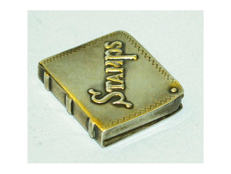 Sterling Silber, Briefmarkendose in Form eines kleinen Buches, Prägeverzierung Schriftzug "Stamps",  schöne Erhaltung, gering