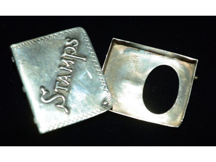 Sterling Silber, Briefmarkendose in Form eines kleinen Buches, Prägeverzierung Schriftzug "Stamps",  schöne Erhaltung, gering