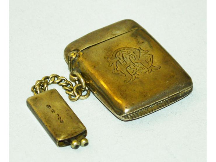 Englisches Silber, kleine Briefmarken/Streichholzdose, englische Punzmarken, London, 1893. Vorderseitig Initialen "R CC?" ein