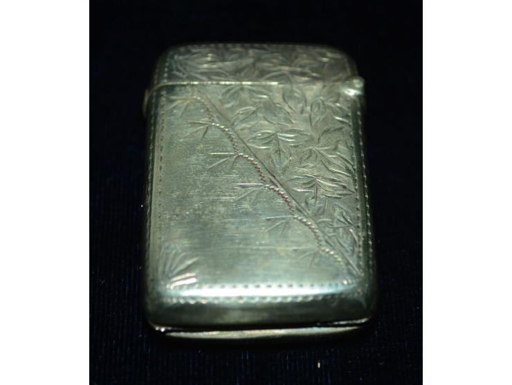 Englisches Silber, kleine Briefmarken/Streichholzdose, englische Punzmarken, wohl Ende des 19. Jhd.. Sehr reichhaltige floral