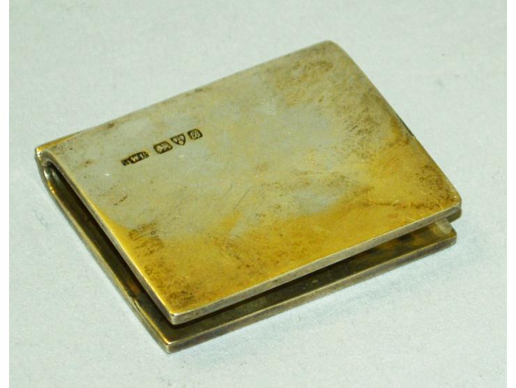 Silber Briefmarkenhalter im Art Deco Stil, 20. Jhd. Jhd., zwei Briefmarkenfächer. Schöne Erhaltung.
 