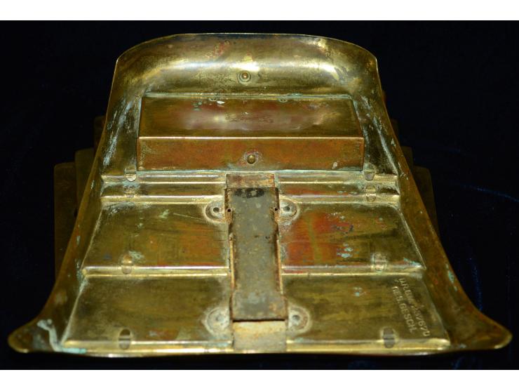Jugendstil Briefhalter und Briefmarkendose aus Bronze, zwei Fächer für Briefe und drei Fächer für Briefmarken. Markierung "DR