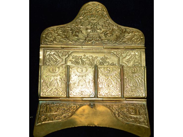 Bronze Briefmarkenhalter oder Nähnadelhalter in der Form eines Briefumschlages, markiert "Louise", wohl 19. Jhd., Patina, sau