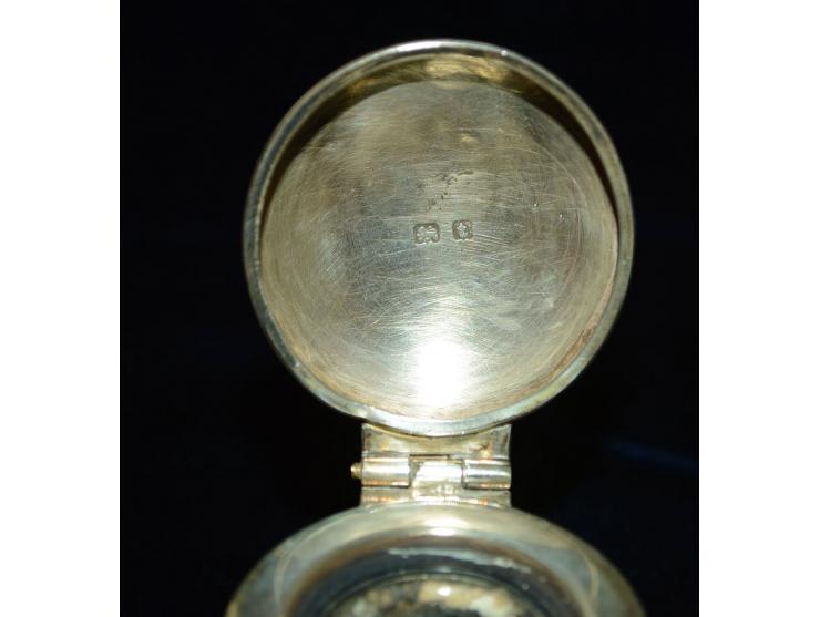 Englisches Silber, kleines Tintenfass mit erhaltenem Tintenfasseinsatz aus Glas. Englische Silberpunzen, wohl Sterling Silber