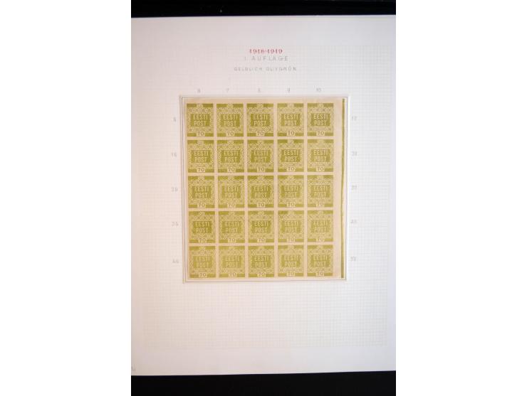 1918/19, Blumenmuster, sehr interesssante Spezialsammlung Mi.-Nr. 1-4 in 3 Bänden, aus dem Nachlass von Votele Org, dem Autor