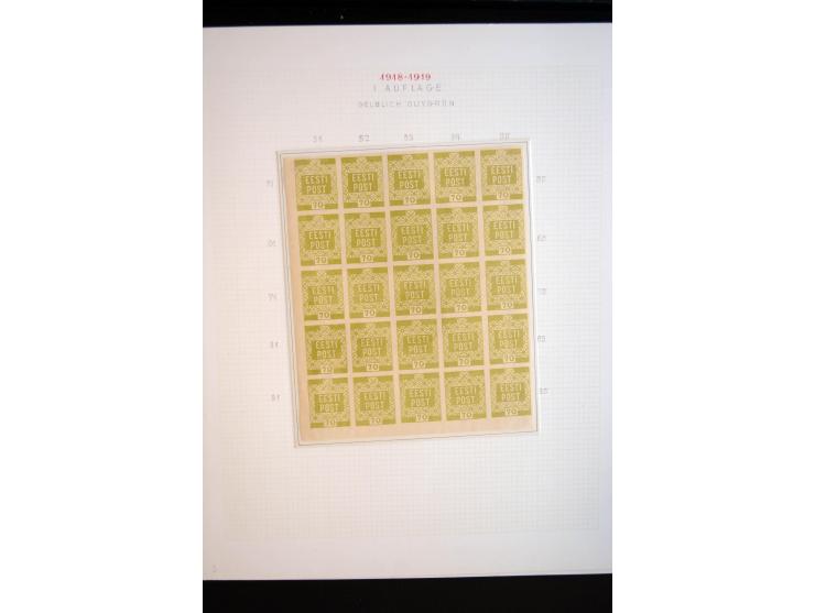 1918/19, Blumenmuster, sehr interesssante Spezialsammlung Mi.-Nr. 1-4 in 3 Bänden, aus dem Nachlass von Votele Org, dem Autor