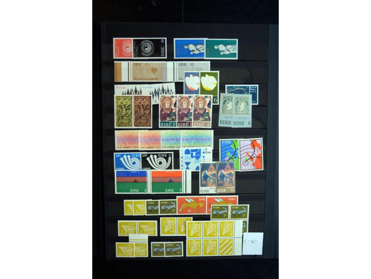 1922/2000, postfrische und ungebrauchte Sammlung mit u.a. Mi.-Nr. 9-11, 37-39 (3), A-C61, 62-64 etc.