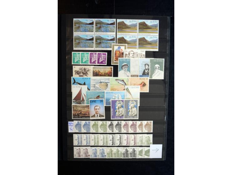 1922/2000, postfrische und ungebrauchte Sammlung mit u.a. Mi.-Nr. 9-11, 37-39 (3), A-C61, 62-64 etc.