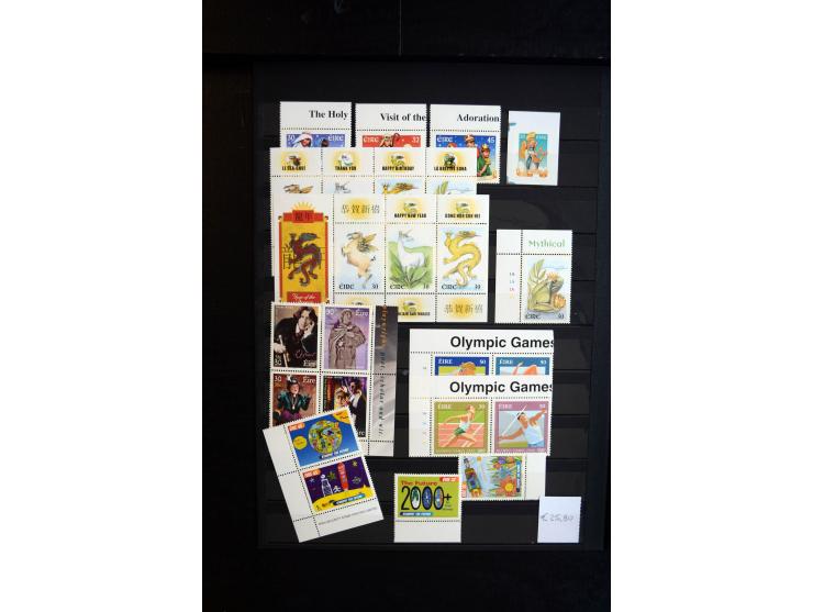 1922/2000, postfrische und ungebrauchte Sammlung mit u.a. Mi.-Nr. 9-11, 37-39 (3), A-C61, 62-64 etc.