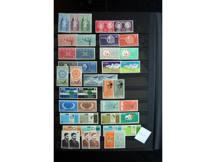 1922/2000, postfrische und ungebrauchte Sammlung mit u.a. Mi.-Nr. 9-11, 37-39 (3), A-C61, 62-64 etc.