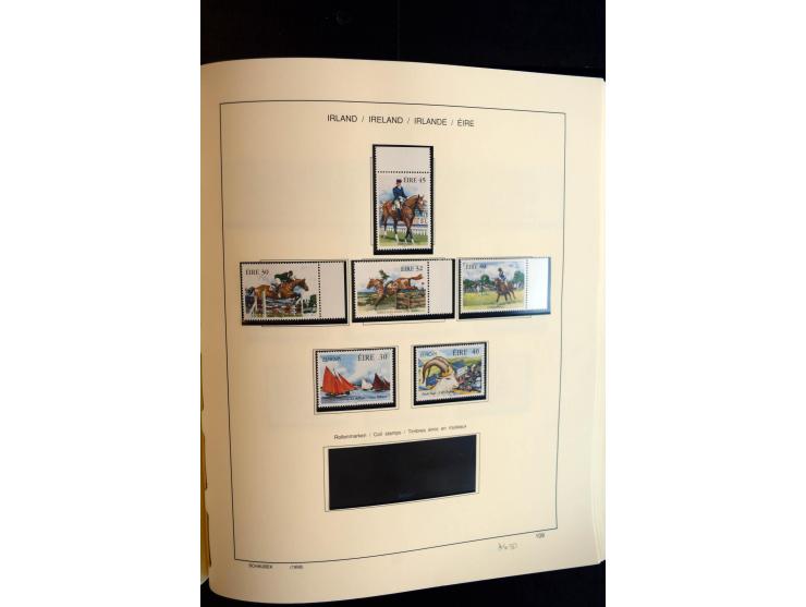 1922/2000, postfrische, ungebrauchte und etwas gestempelte Sammlung mit u.a. Mi.-Nr. 9-11, 37-39 (2), A-C61 (tropisch), genan