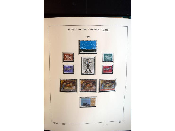 1922/2000, postfrische, ungebrauchte und etwas gestempelte Sammlung mit u.a. Mi.-Nr. 9-11, 37-39 (2), A-C61 (tropisch), genan