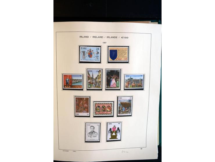 1922/2000, postfrische, ungebrauchte und etwas gestempelte Sammlung mit u.a. Mi.-Nr. 9-11, 37-39 (2), A-C61 (tropisch), genan