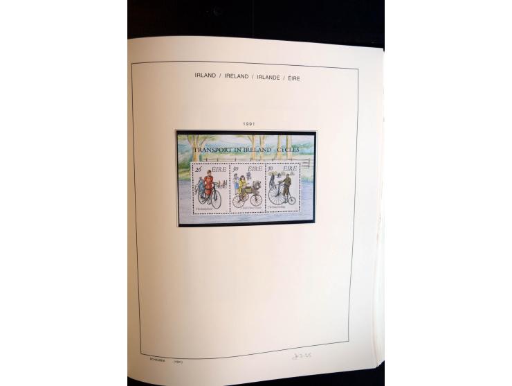 1922/2000, postfrische, ungebrauchte und etwas gestempelte Sammlung mit u.a. Mi.-Nr. 9-11, 37-39 (2), A-C61 (tropisch), genan