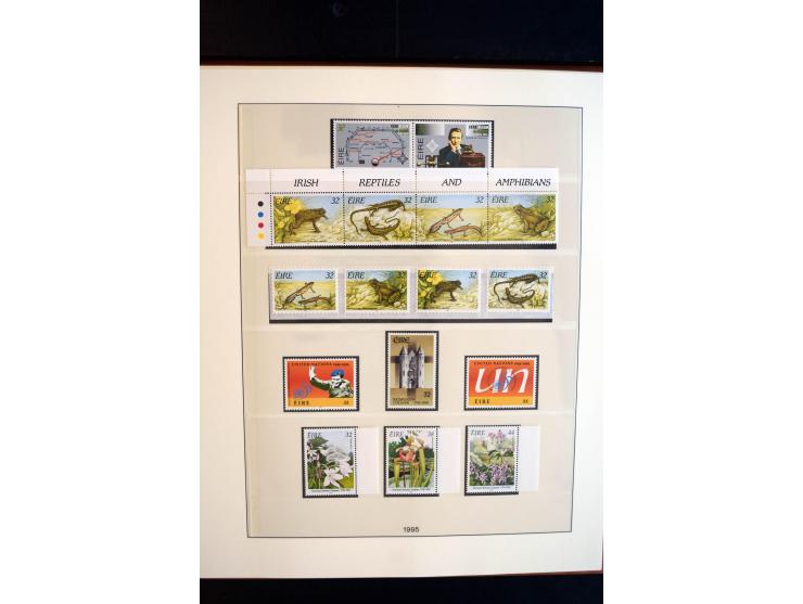 1922/98, am Anfang meist ungebrauchte und gestempelte Sammlung in 3 Alben, über weite Strecken kpl. mit u.a. Mi.-Nr. 9-11 II,