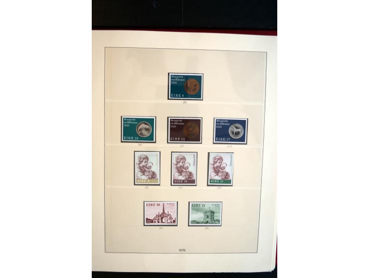 1922/98, am Anfang meist ungebrauchte und gestempelte Sammlung in 3 Alben, über weite Strecken kpl. mit u.a. Mi.-Nr. 9-11 II,