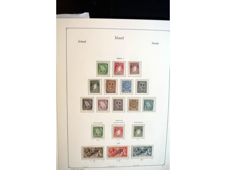 1922/98, am Anfang meist ungebrauchte und gestempelte Sammlung in 3 Alben, über weite Strecken kpl. mit u.a. Mi.-Nr. 9-11 II,