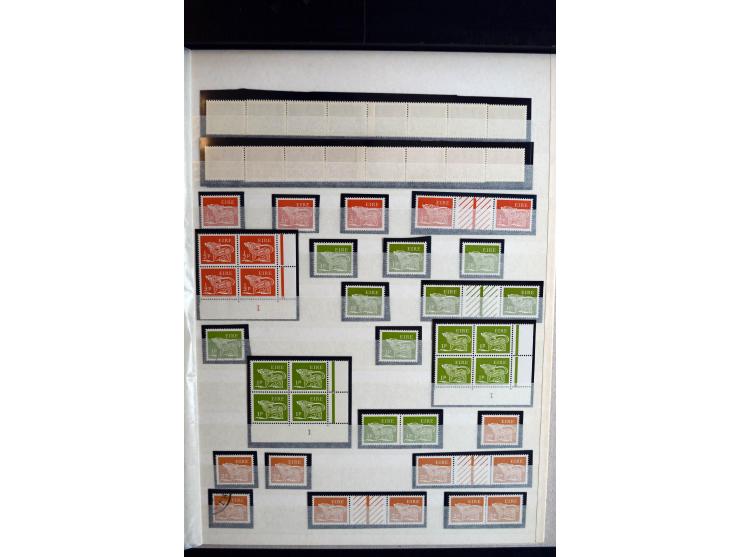 1968/69, Collection of definitives specialised by gum and papers, single stamps complete, gutter pairs complete incl. the rar