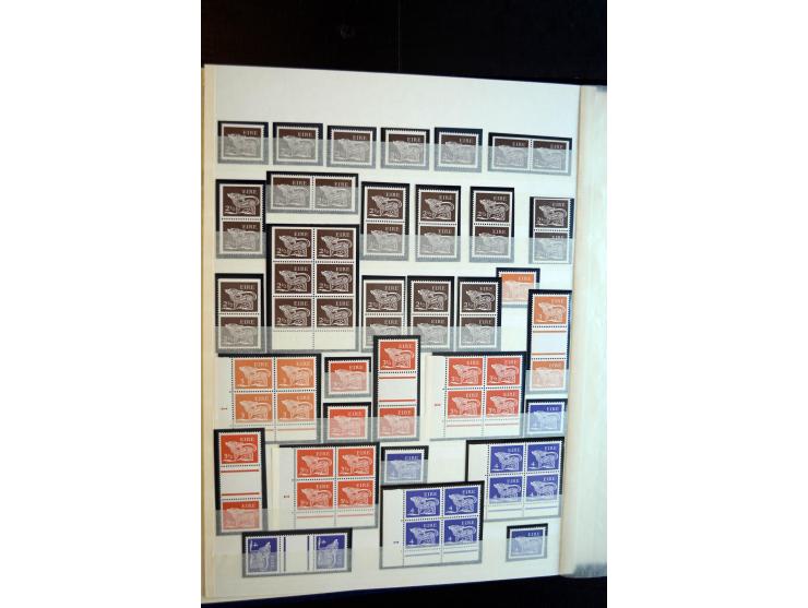 1982/90, Specialised collection of Architecture definitives, apparently complete gum and paper types, single stamps, gutter p