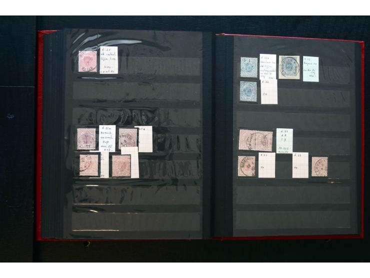 1859/80, gestempelte Partie in 2 Steckbüchern, dabei stumme und farbige Stempel, einige Paare, etc.