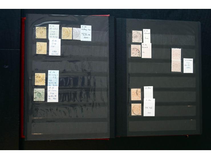 1859/80, gestempelte Partie in 2 Steckbüchern, dabei stumme und farbige Stempel, einige Paare, etc.