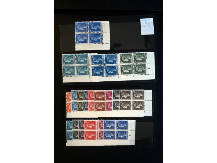 1930/83 (ca.), meist postfrischer Bestand in 9 Kassetten, dabei viele bessere 4er-Blocks, Rollenstreifen, Plattenfehler, etc.