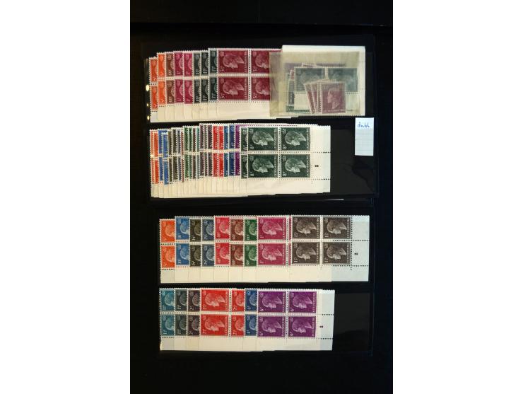1930/83 (ca.), meist postfrischer Bestand in 9 Kassetten, dabei viele bessere 4er-Blocks, Rollenstreifen, Plattenfehler, etc.