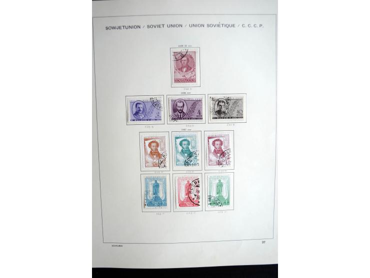 1858/1958, überwiegend gestempelte reichhaltige Sammlung mit guten Werten und Sätzen im Schaubek-Album und Einsteckbuch