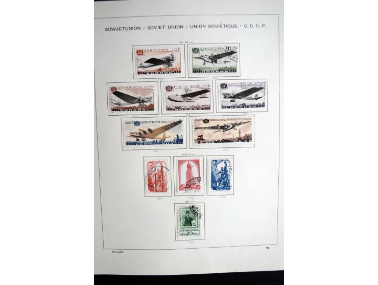 1858/1958, überwiegend gestempelte reichhaltige Sammlung mit guten Werten und Sätzen im Schaubek-Album und Einsteckbuch